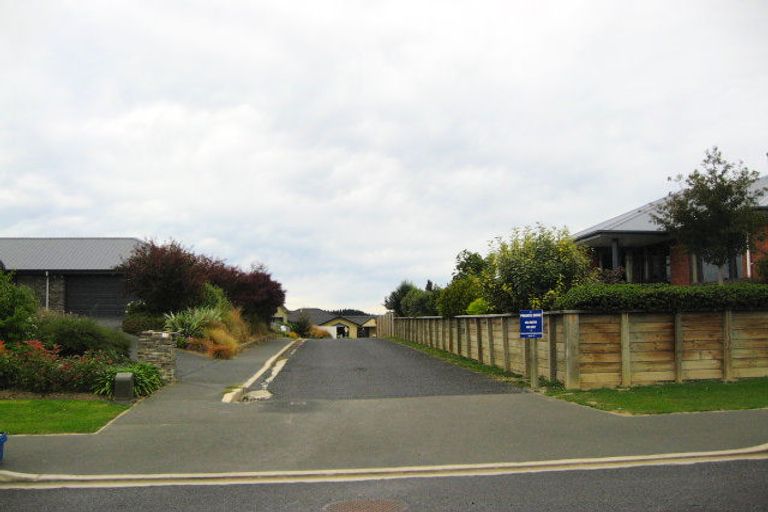 Photo of property in 14 Sunninghurst Drive, Fairfield, Dunedin, 9018