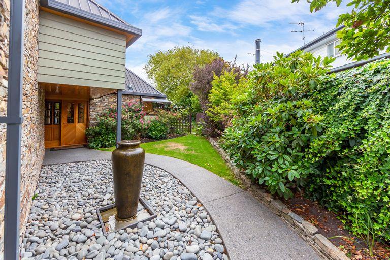 Photo of property in 33 O'connor Place, Burnside, Christchurch, 8053