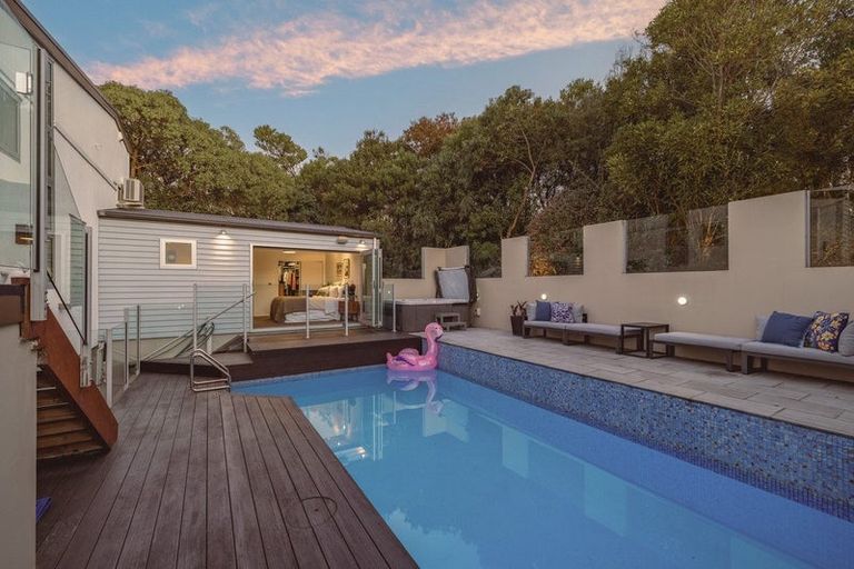 Photo of property in 277 Cannon Hill Crescent, Mount Pleasant, Christchurch, 8081