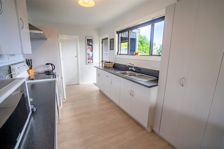 Photo of property in 100 Scott Street, Strathern, Invercargill, 9812