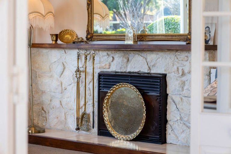 Photo of property in 1 Edgewater Street, Waikanae, 5036