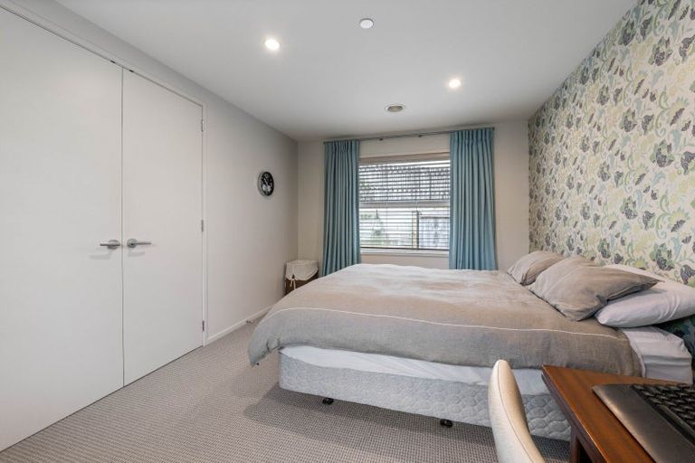 Photo of property in 4 Links Drive, Waiwhakaiho, New Plymouth, 4312