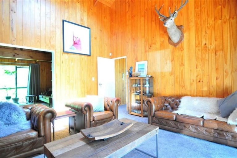 Photo of property in 55 Reikorangi Road, Waikanae, 5391