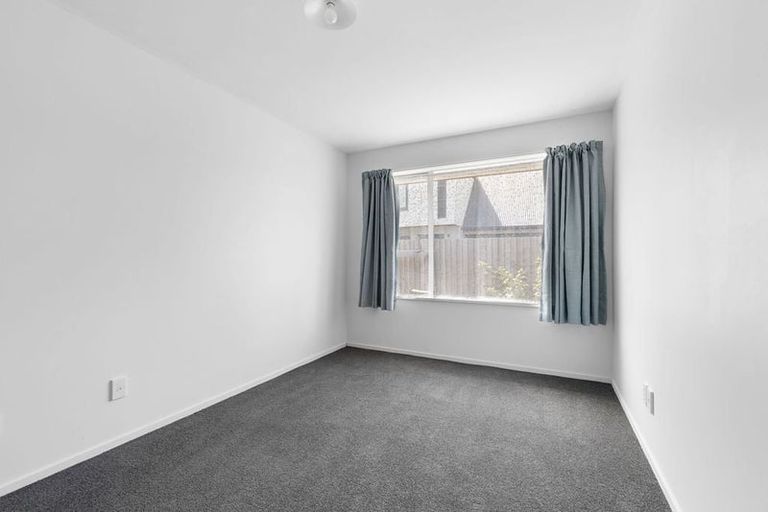 Photo of property in 2/94 Wainui Street, Riccarton, Christchurch, 8041