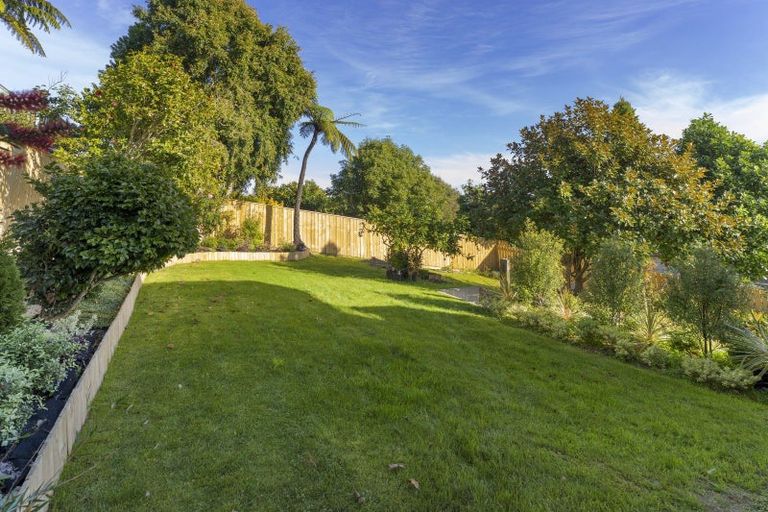 Photo of property in 136 Winara Avenue, Waikanae, 5036