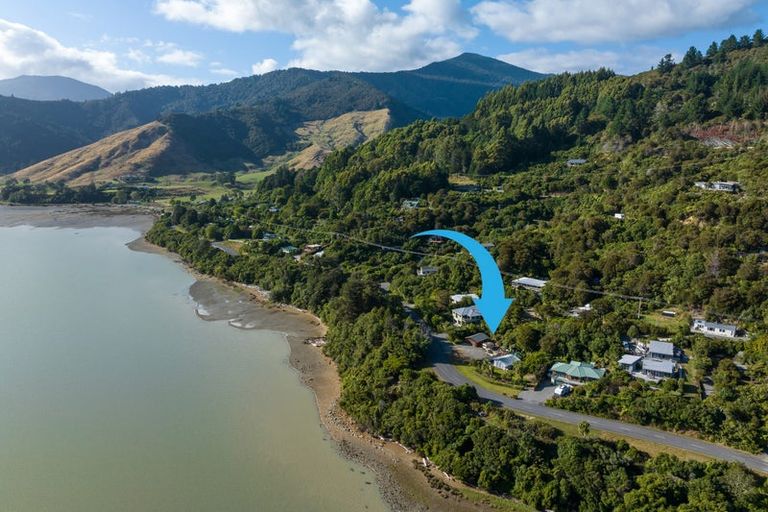 Photo of property in 758 Queen Charlotte Drive, Havelock, Picton, 7281