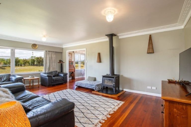 Photo of property in 31 Ranganui Road, Kaiwaka, 0573