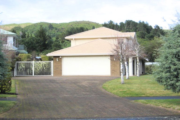 Photo of property in 29 Kenrigg Road East, Kinloch, Taupo, 3377