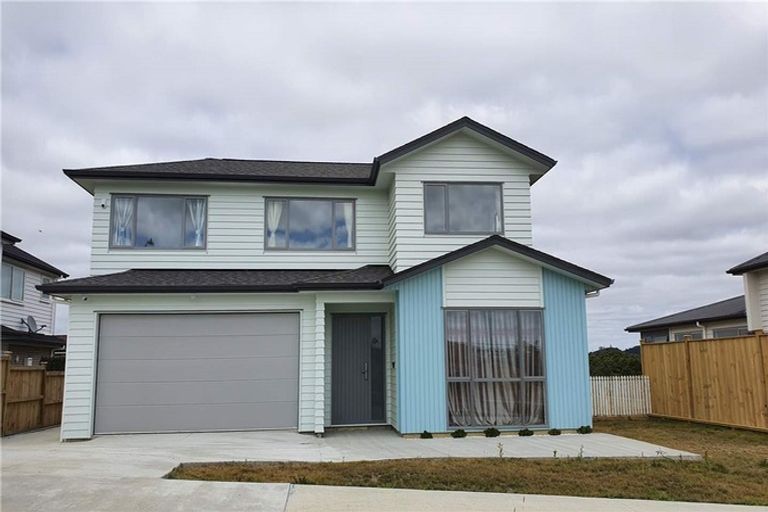 Photo of property in 3 Tautoru Avenue, Orewa, 0931