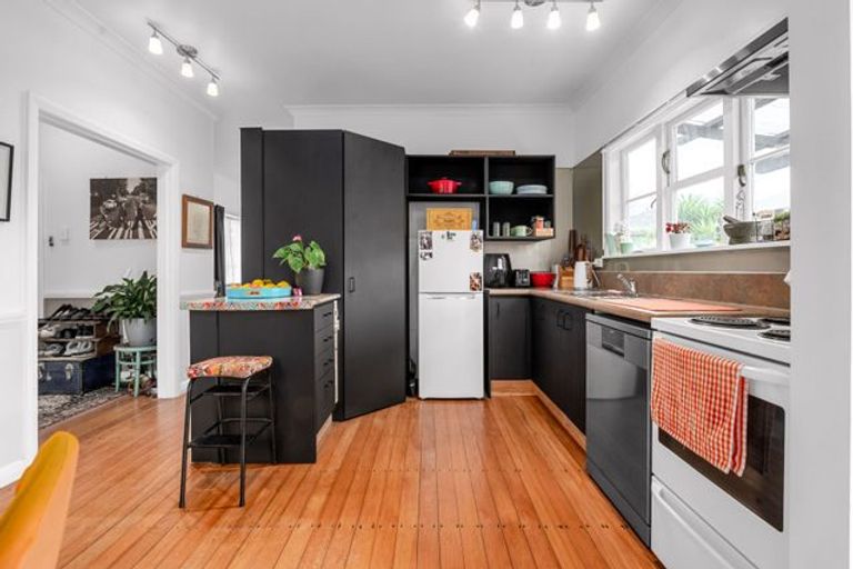 Photo of property in 84 Norton Road, Frankton, Hamilton, 3204