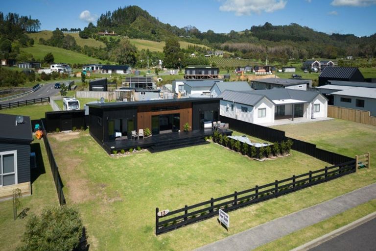Photo of property in 13 Navigation Drive, Cooks Beach, Whitianga, 3591