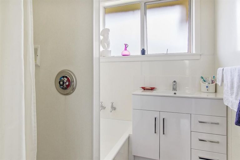 Photo of property in 3 Oxford Street, Waimate, 7924