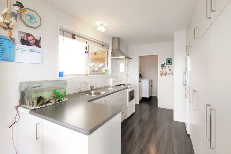 Photo of property in 17 Kiwi Street, Pahiatua, 4910