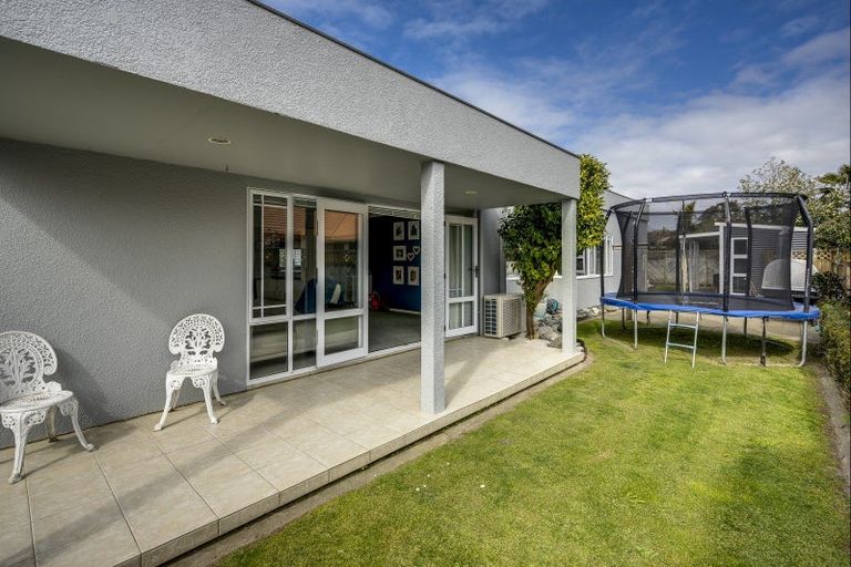 Photo of property in 525a Main North Road, Bay View, Napier, 4104