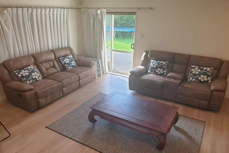 Photo of property in 6 Kumar Place, The Gardens, Auckland, 2105