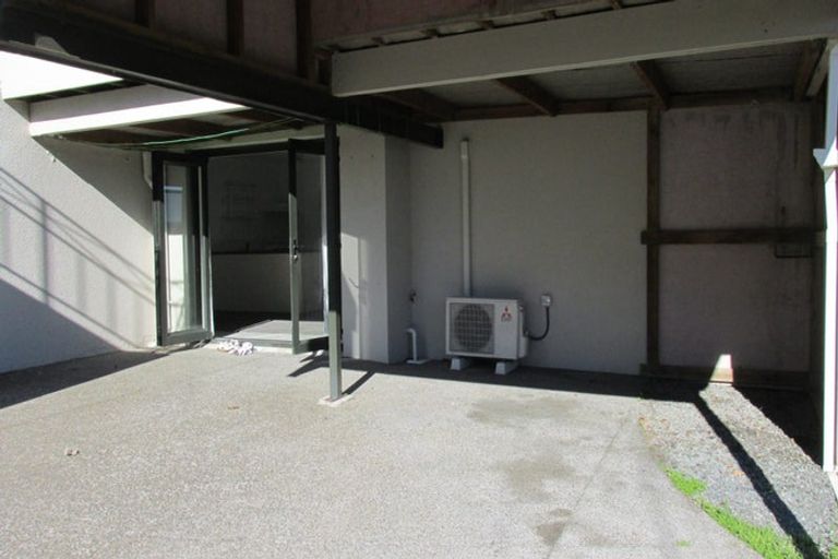 Photo of property in 17 Downing Place, Welcome Bay, Tauranga, 3112