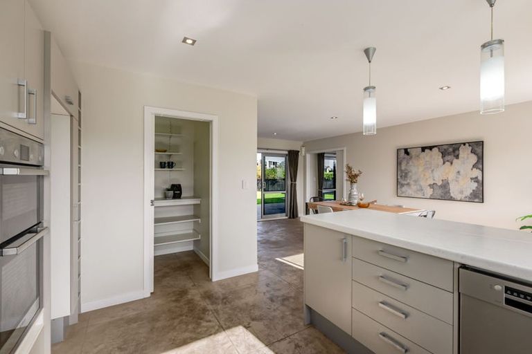 Photo of property in 17 Botany Lane, Whitby, Porirua, 5024