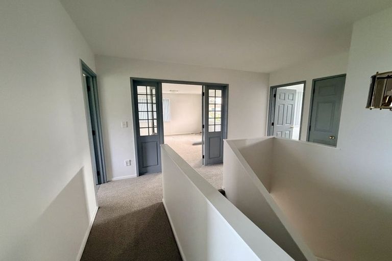 Photo of property in 2/30 Princes Street, Northcote Point, Auckland, 0627