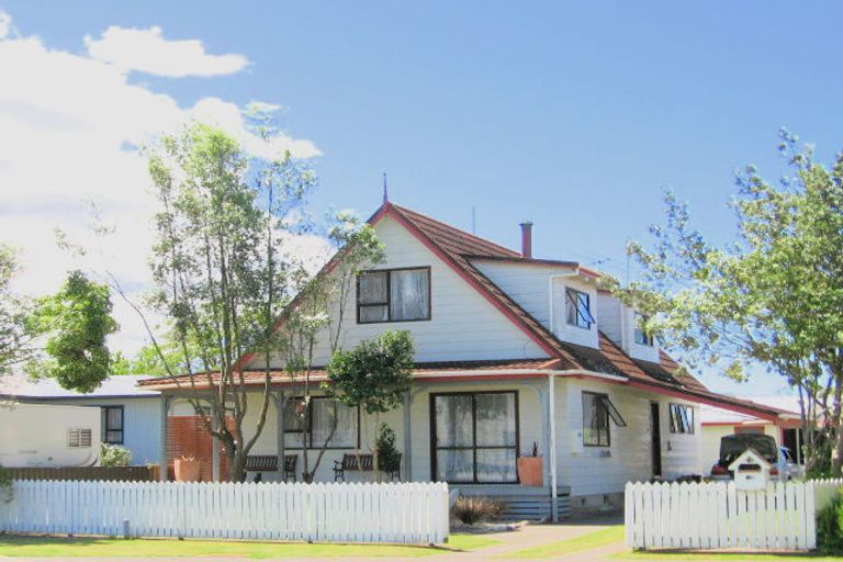 Photo of property in 13 Elsdon Best Street, Riverdale, Gisborne, 4010