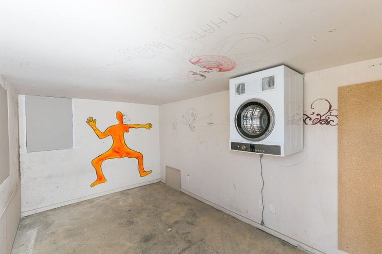 Photo of property in 87 Tasman Street, Mount Cook, Wellington, 6021