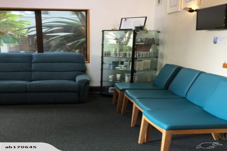 Photo of property in 2f Dodson Avenue, Milford, Auckland, 0620