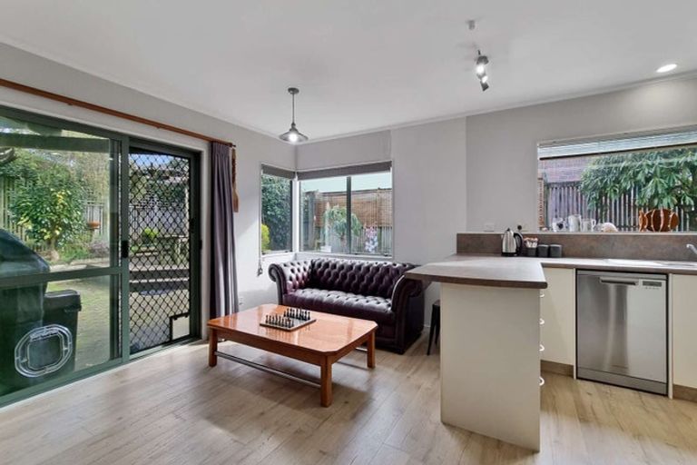 Photo of property in 70 Tawavale Street, Pukehangi, Rotorua, 3015