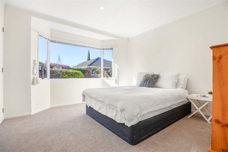 Photo of property in 1/25 Neil Avenue, Te Atatu Peninsula, Auckland, 0610