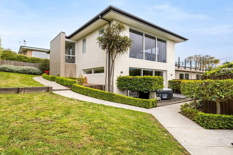 Photo of property in 105 Major Hornbrook Road, Mount Pleasant, Christchurch, 8081