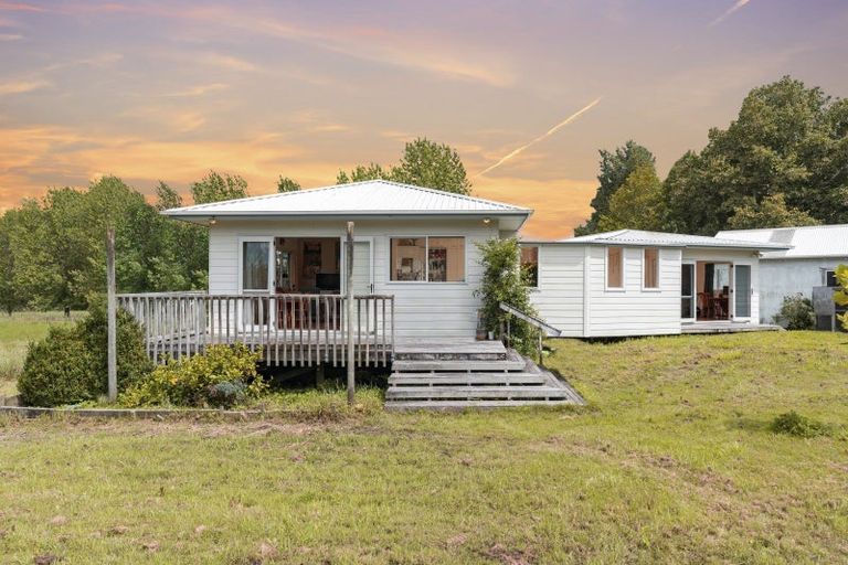 Photo of property in 220 Postman Road, Dairy Flat, Albany, 0794