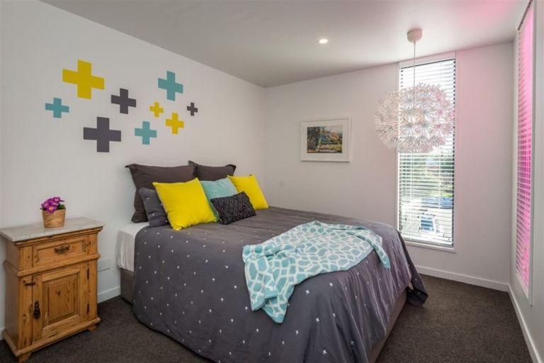 Photo of property in 11 Girvan Street, Fendalton, Christchurch, 8041