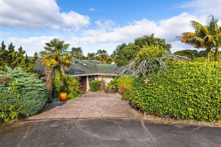 Photo of property in 185 Red Hills Road, Massey, Henderson, 0782