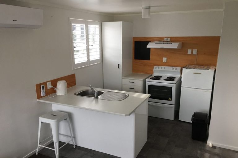 Photo of property in 2/71 Kemp Street, Kilbirnie, Wellington, 6022