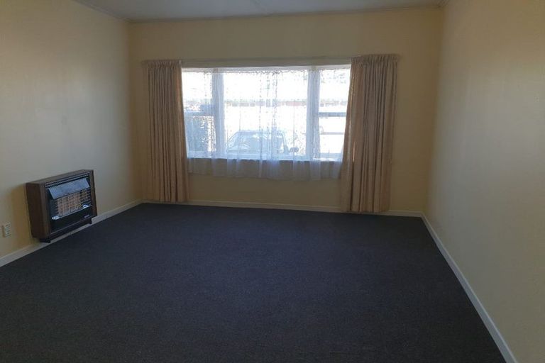 Photo of property in 53 Tauhinu Road, Miramar, Wellington, 6022