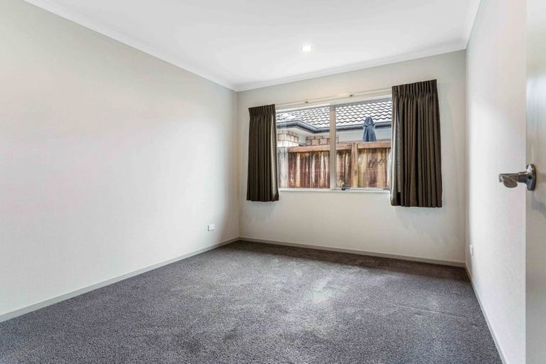 Photo of property in 32 Popata Close, Papamoa Beach, Papamoa, 3118