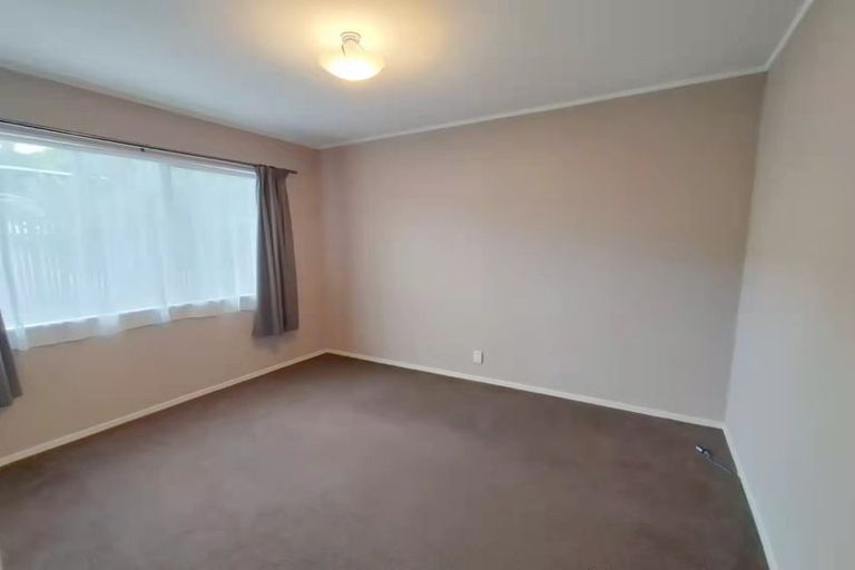 Photo of property in 4 Clunie Place, Highland Park, Auckland, 2010