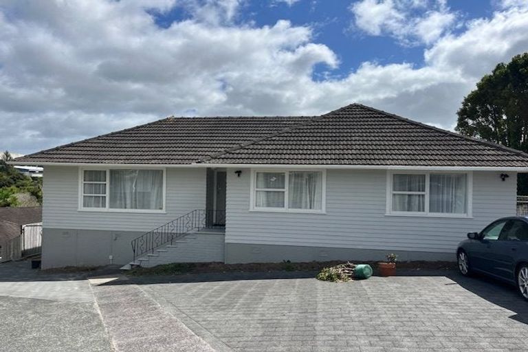 Photo of property in 11 Thomas Rea Place, Te Atatu South, Auckland, 0610