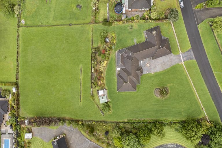 Photo of property in 167 Polo Prince Drive, Alfriston, Auckland, 2105