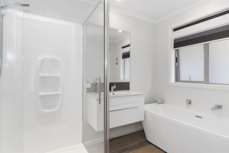 Photo of property in 10 Tuaia Street, Pyes Pa, Tauranga, 3112