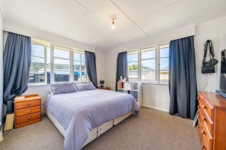 Photo of property in 1055 Fergusson Drive, Clouston Park, Upper Hutt, 5018