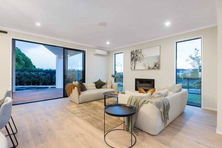 Photo of property in 2 Rorida Close, Papamoa Beach, Papamoa, 3118