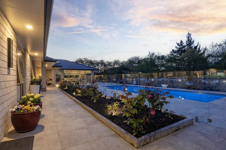 Photo of property in 35 Terry Smyth Drive, Kumeu, 0892