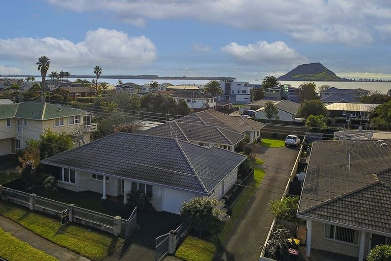 Photo of property in 63 Ngatai Road, Otumoetai, Tauranga, 3110