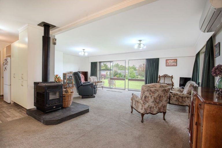 Photo of property in 63 Mcphee Street, Dannevirke, 4930