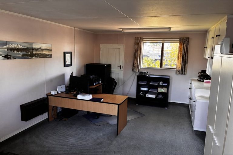 Photo of property in 4 Dove Place, Westbrook, Palmerston North, 4412