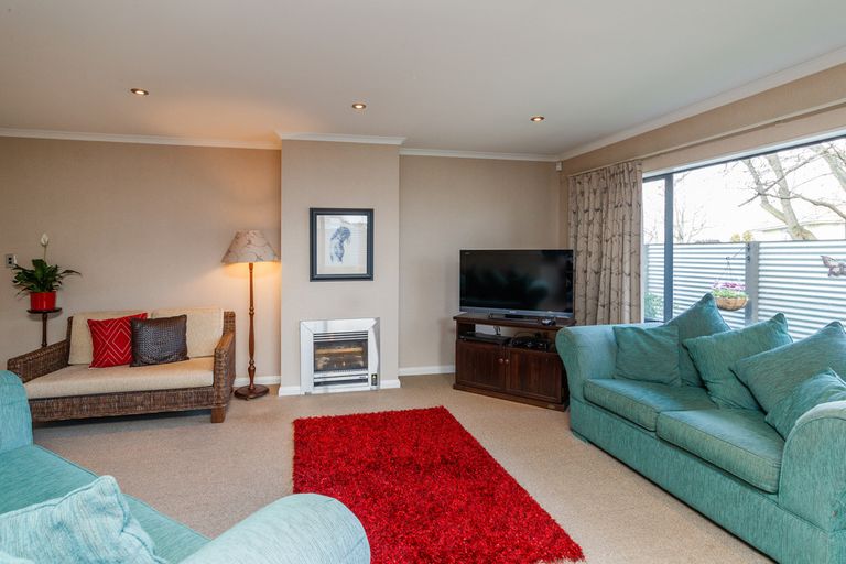 Photo of property in 19a Carlisle Street, Milson, Palmerston North, 4414