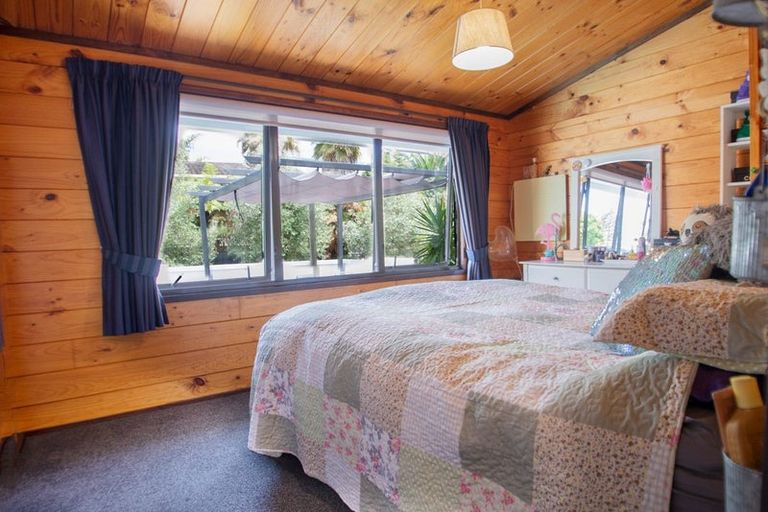 Photo of property in 15 Waitawa Place, Lynmore, Rotorua, 3010