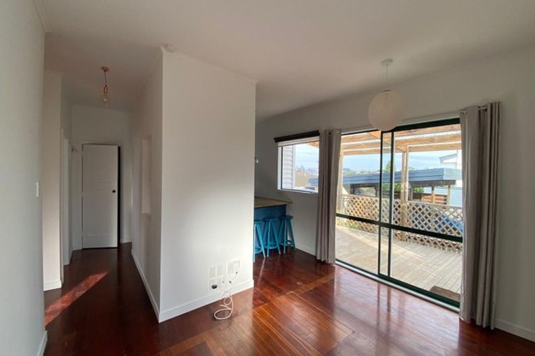 Photo of property in 10 Onewa Road, Northcote Point, Auckland, 0627