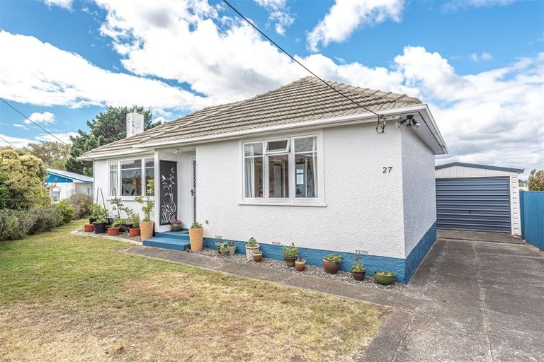 Photo of property in 27 Murch Place, Tawhero, Whanganui, 4500