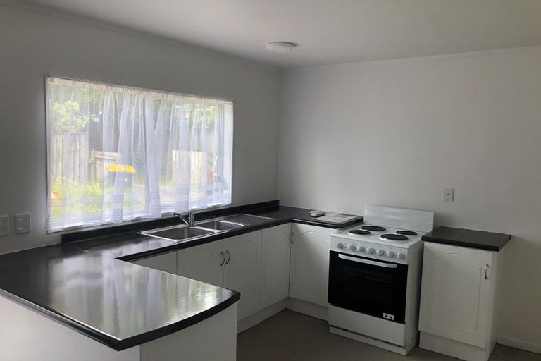 Photo of property in 2/388 Te Atatu Road, Te Atatu Peninsula, Auckland, 0610