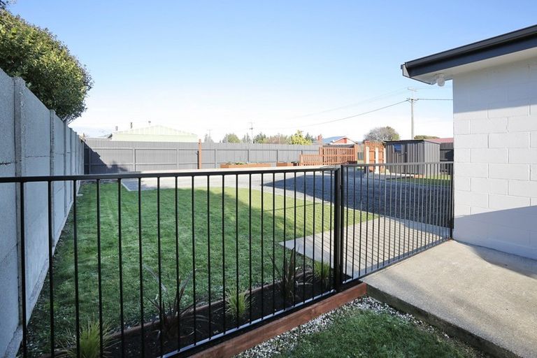 Photo of property in 27 Holloway Street, Waikiwi, Invercargill, 9810